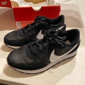 Nike MD Valiant Youth Size 6.5 Shoes, new in box.